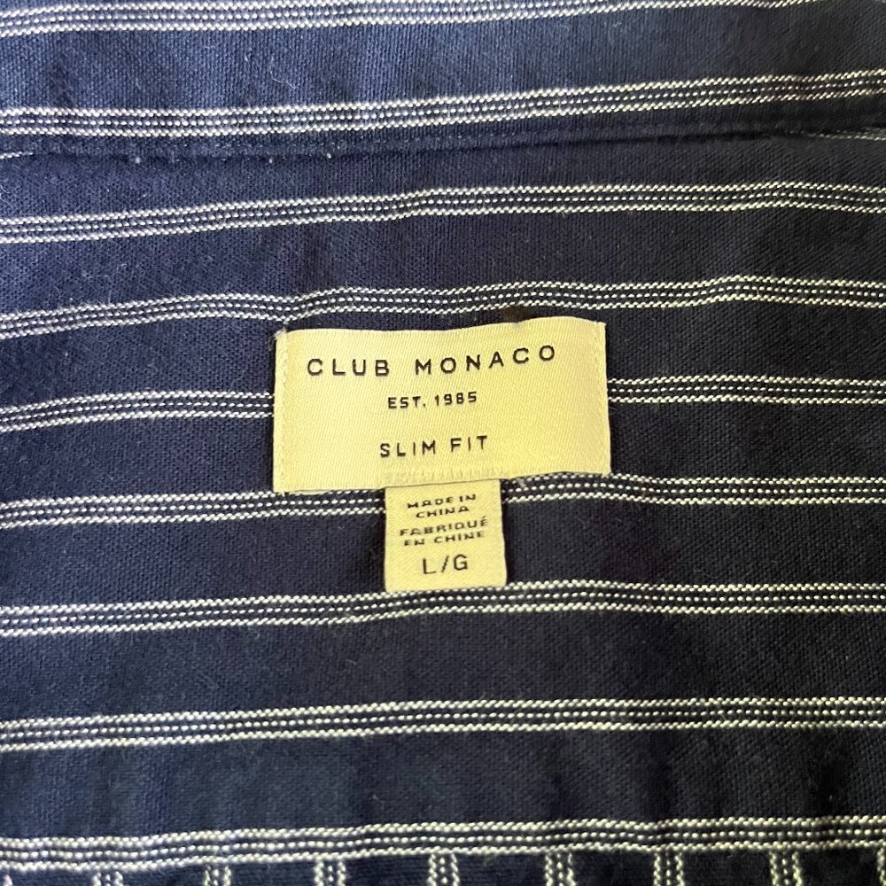 Club Monaco Slim Fit Button-Up – Men’s Large - Picture 2 of 3